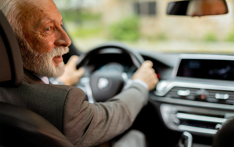 senior conduite voiture