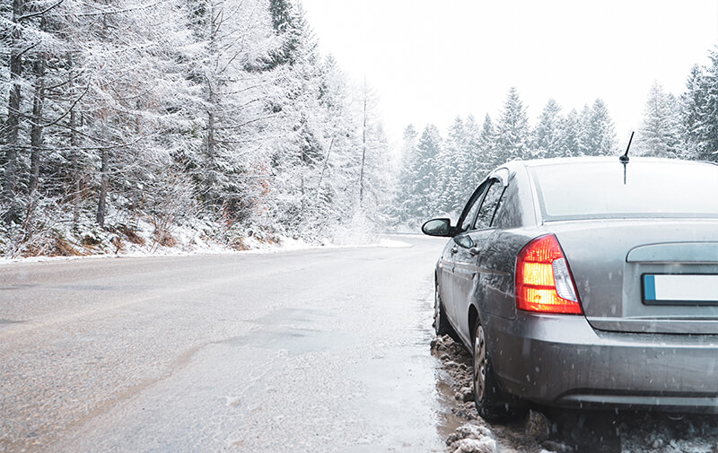 voiture route neige