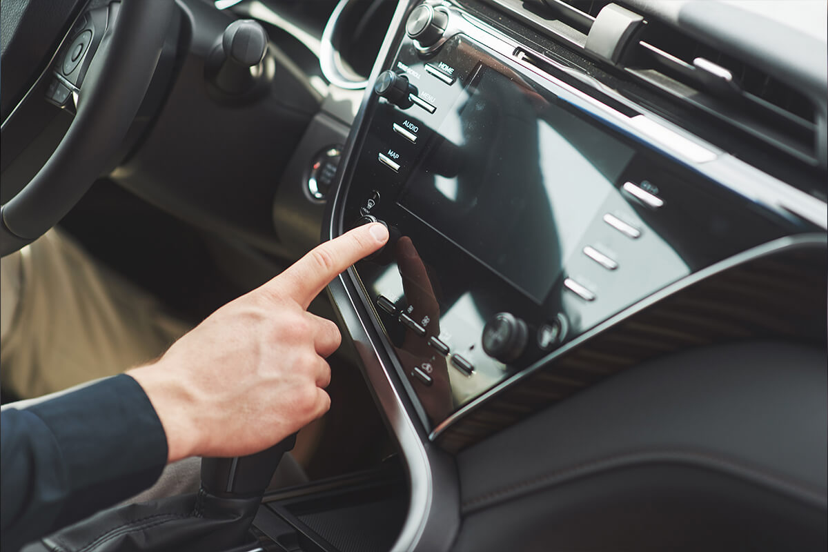 musique tableau de bord voiture